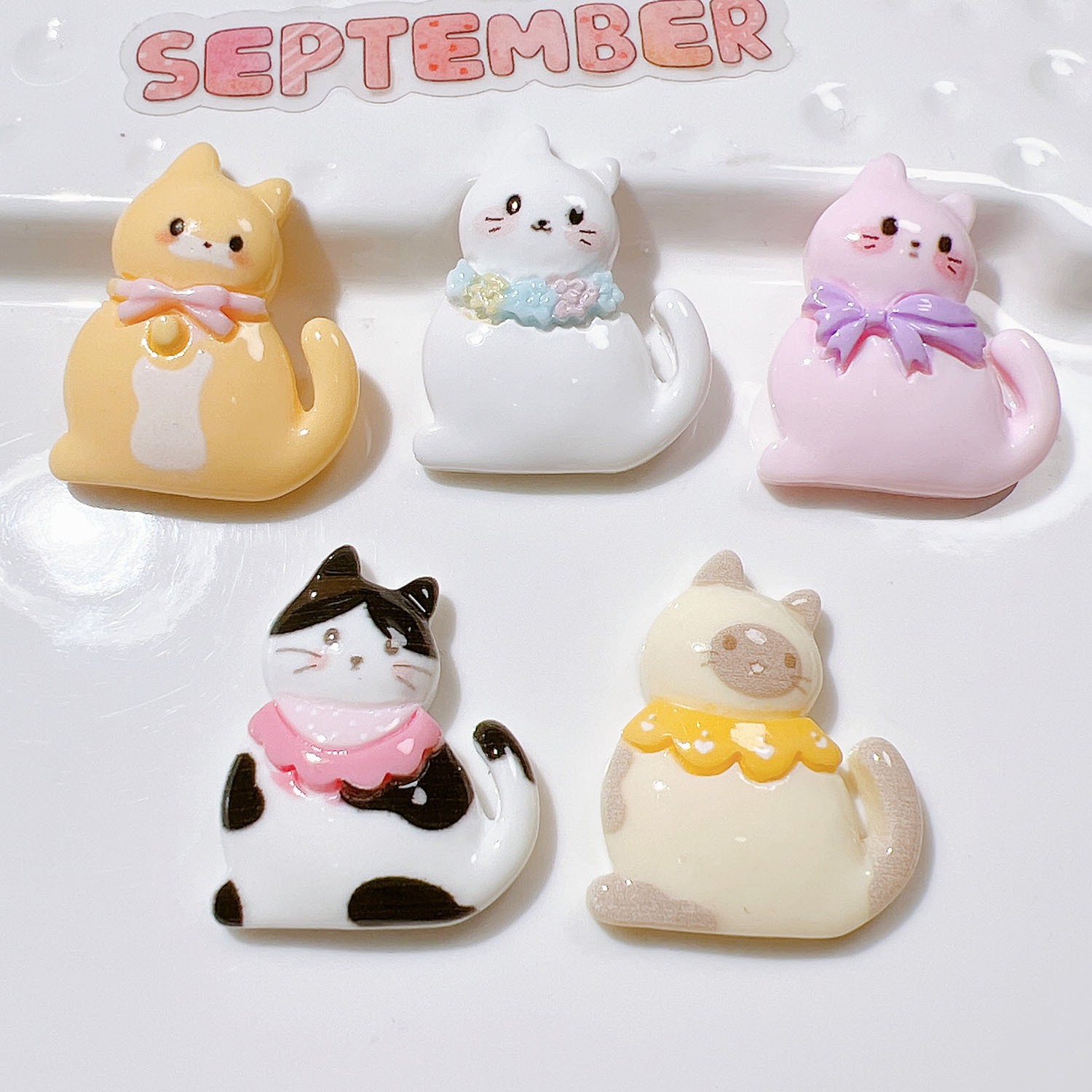 10/20 個かわいいちょう結び猫フラットバック樹脂スクラッ - Resin Art Earrings Material のレビューと価格